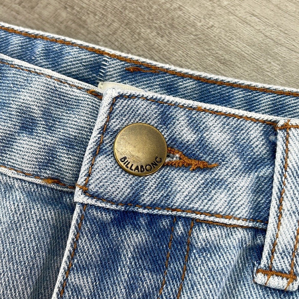 🔆BILLABONG🔆 HOW BOUT THAT JEAN SHORTS - Picture 8 of 12